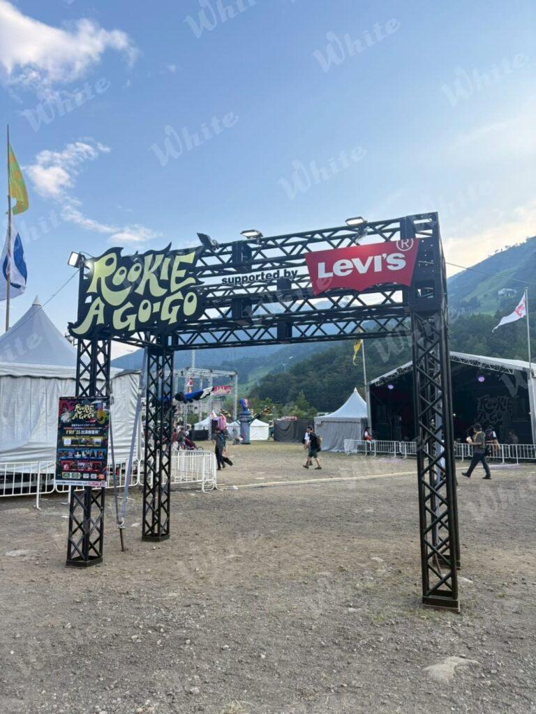 FRF25 rookieステージ投票看板引き